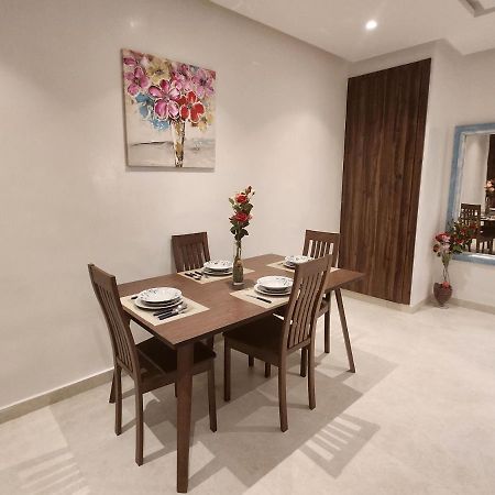 Modern Luxury Retreat: 2-Bedroom Apartment In The Heart Of Marrakech Marrakesh Bagian luar foto