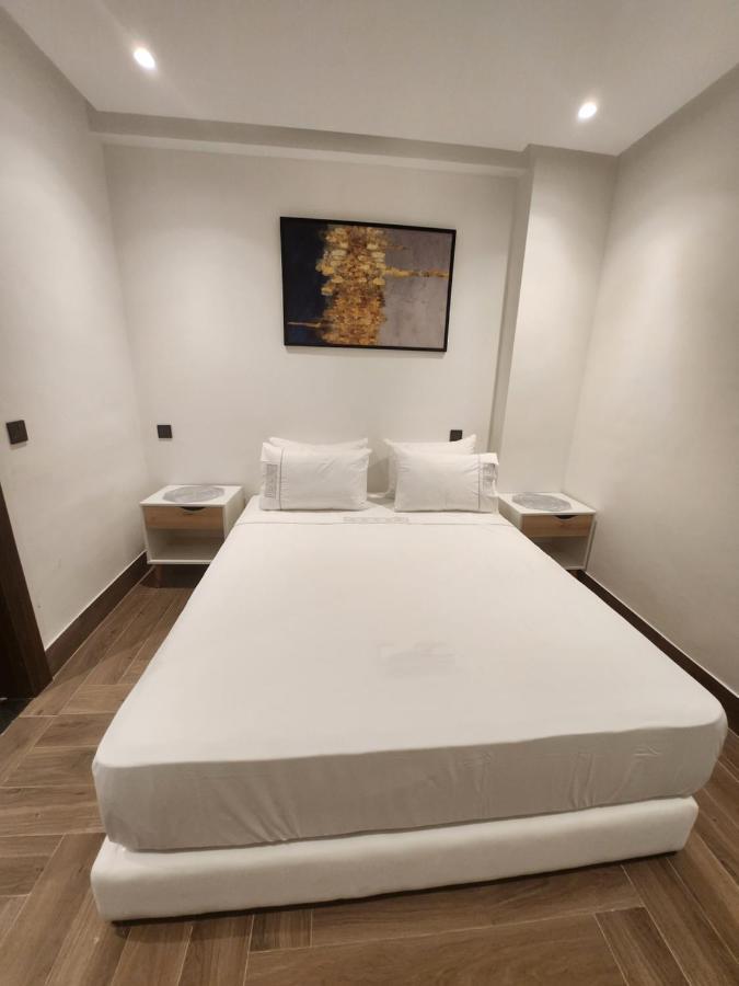 Modern Luxury Retreat: 2-Bedroom Apartment In The Heart Of Marrakech Marrakesh Bagian luar foto
